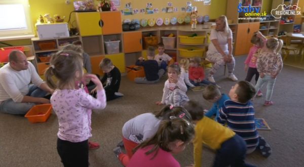 Materská škola - Óvoda - Sever v Šahách po prvý krát otvorila svoje brány - video